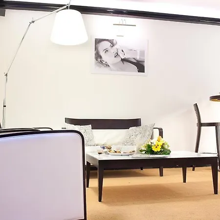 Plebiscito Apartment Naples